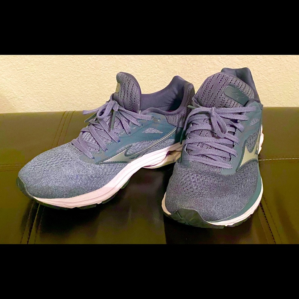 Mizuno Women's Wave Rider 23 Running- worn 1X!